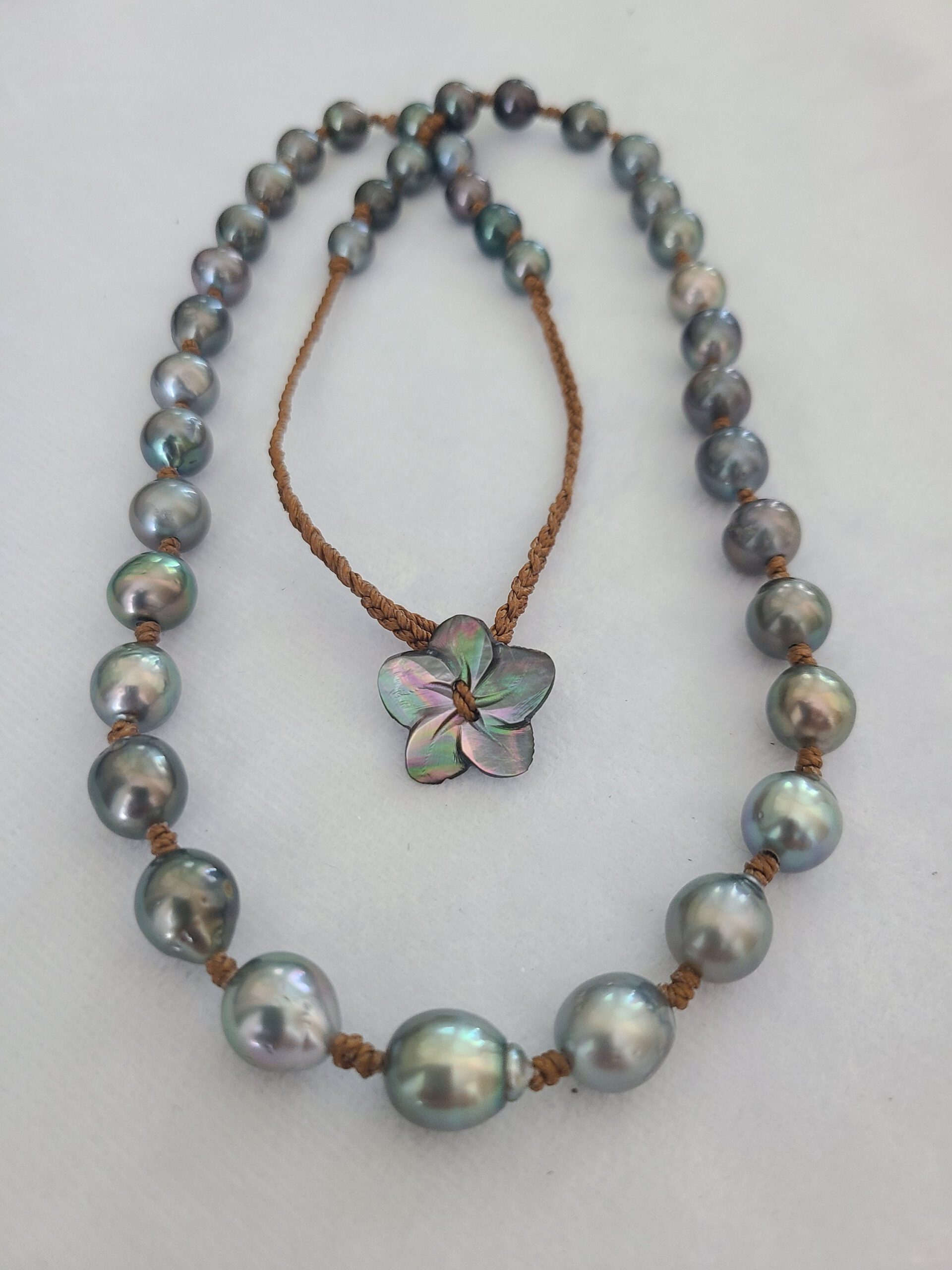 Black Tahitian Pearl 'Friendship' Necklace | Pearls.co.uk